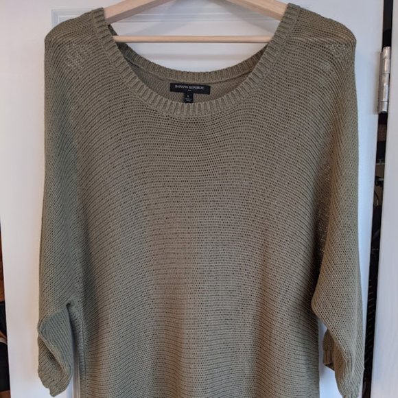 Banana Republic Sweaters - Banana Republic Moss Green Knit Sweater